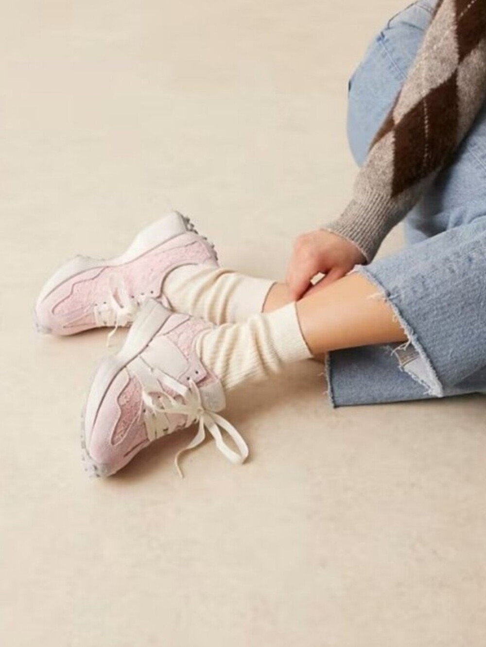 New Balance 327 Women's Pink Lace Accent with 'N' Logo ,size 7 RARE - Picture 2 of 16